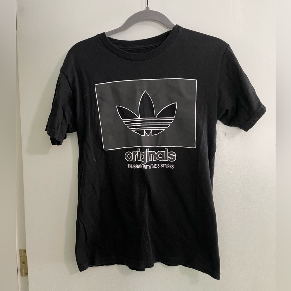 ADIDAS T-SHIRT